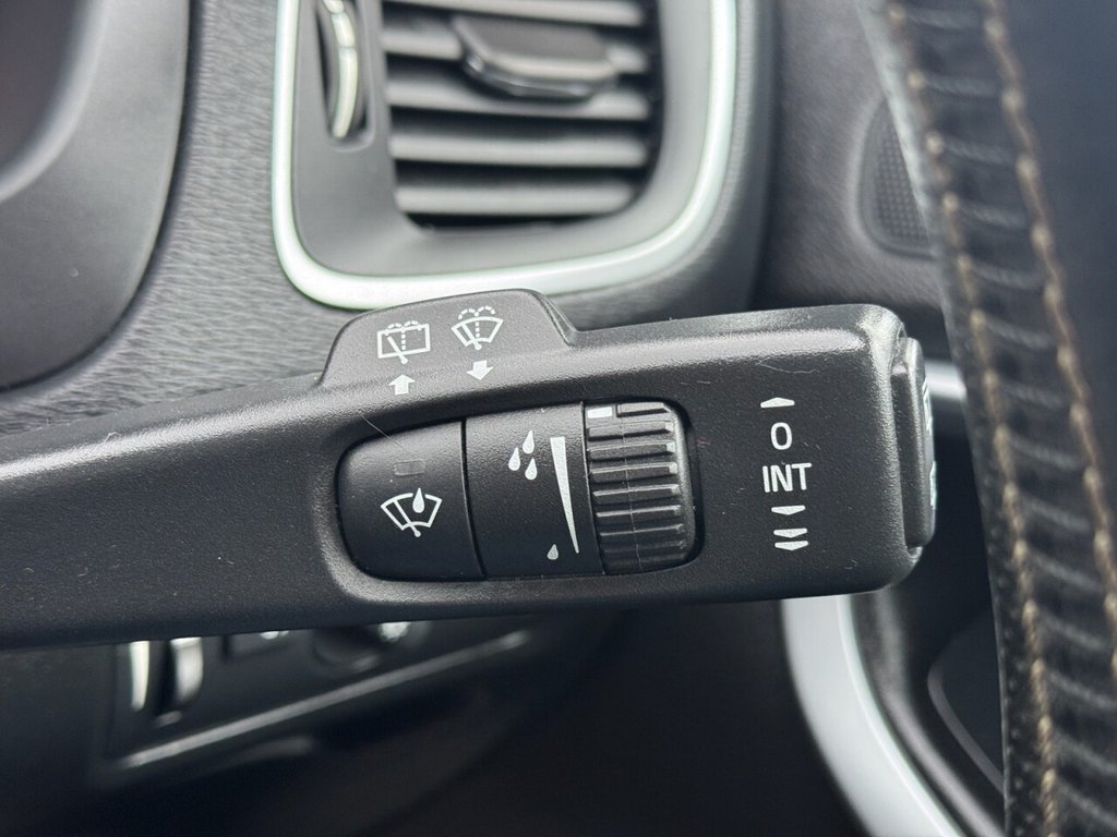 Used Volvo V40 2015 for sale - 77369586: Photo 17