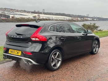 Used Volvo V40 2015 for sale - 77369586: Photo