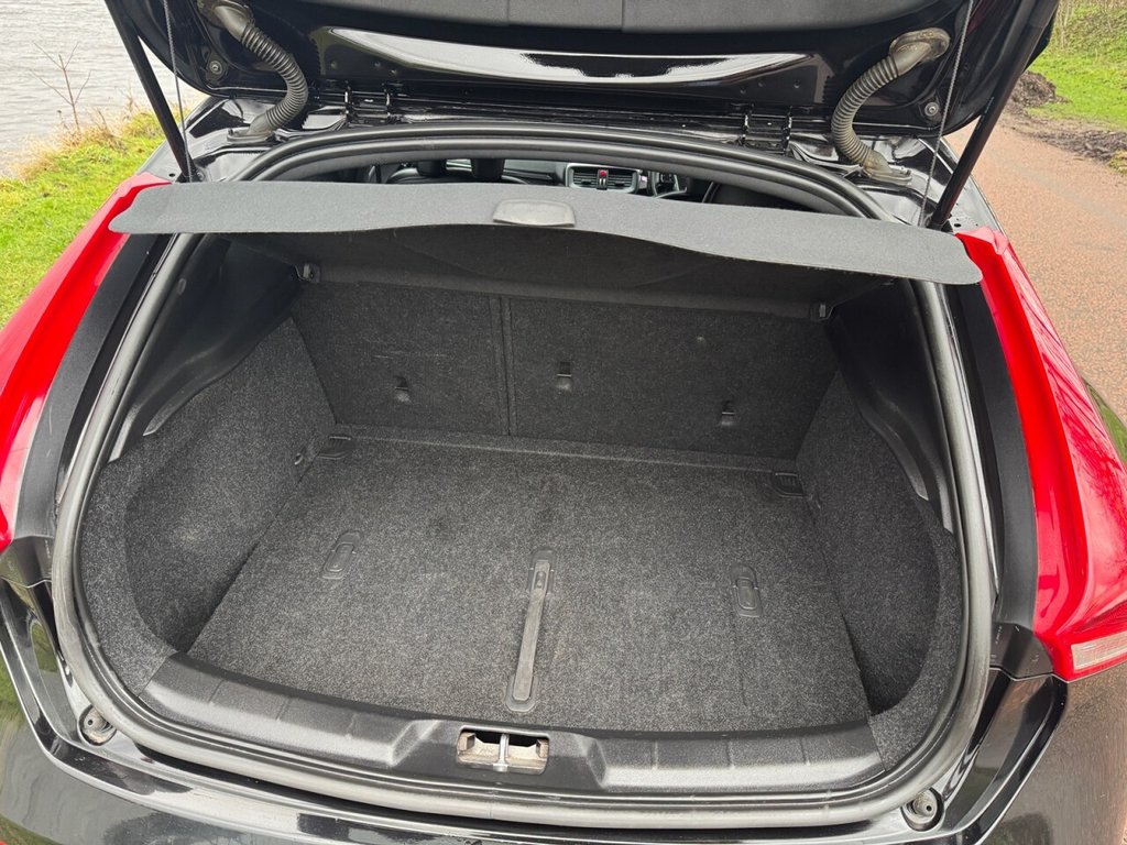 Used Volvo V40 2015 for sale - 77369586: Photo 7