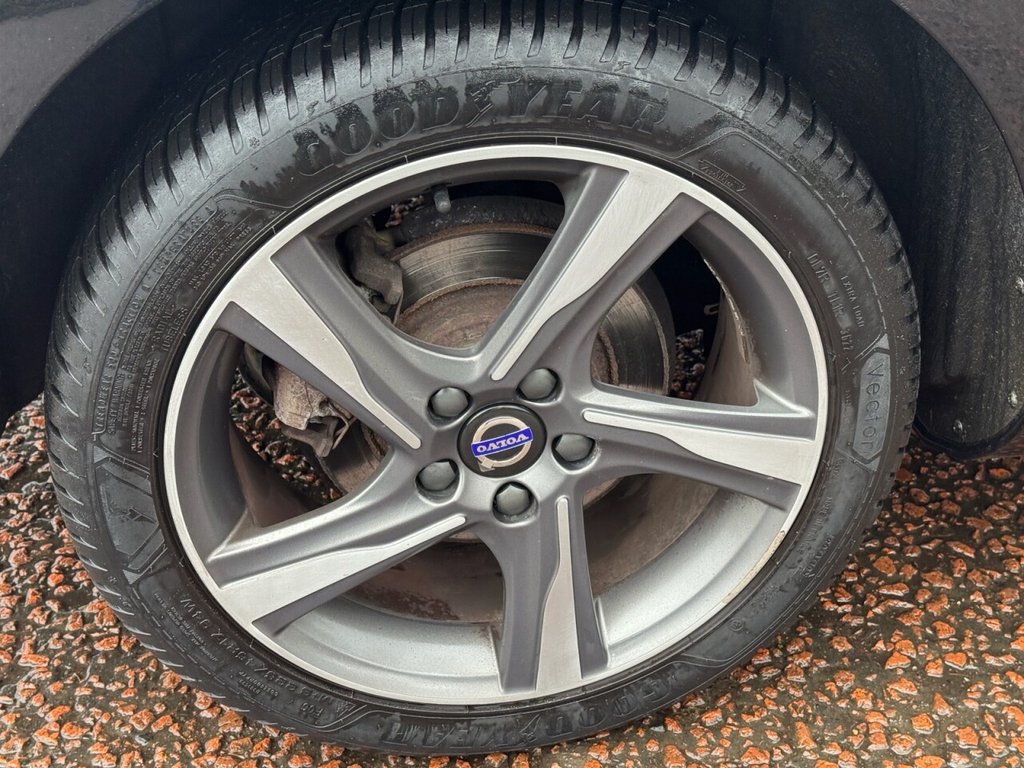 Used Volvo V40 2015 for sale - 77369586: Photo 8