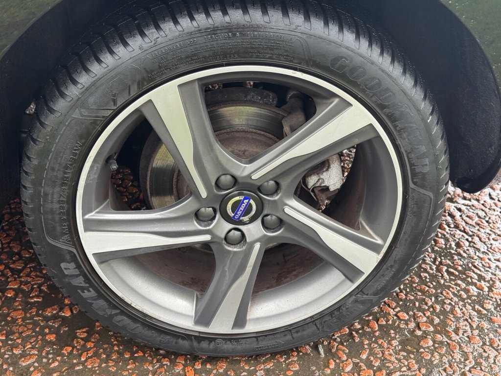 Used Volvo V40 2015 for sale - 77369586: Photo 9