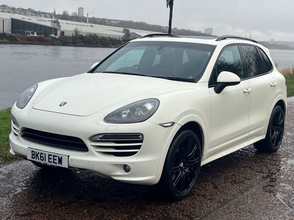 Used Porsche Cayenne 2011 for sale - 76439424: Photo 2