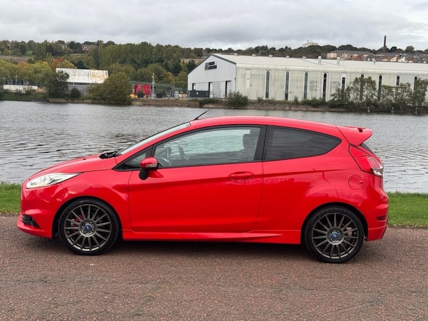Used Ford Fiesta 2014 for sale - 76202551: Photo 24