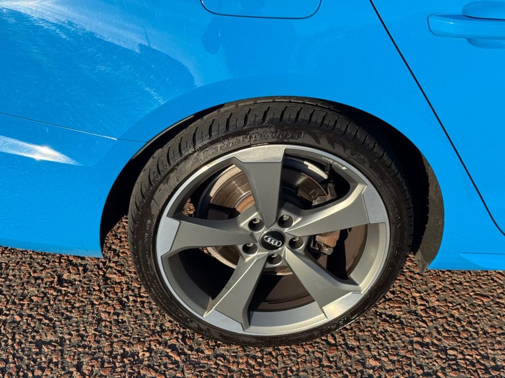 Used Audi A4 Avant 2019 for sale - 76245277: Photo 7