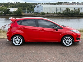 Used Ford Fiesta 2015 for sale - 79394443: Photo