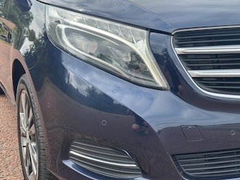 Used Mercedes-Benz V-Class 2016 for sale - 79250112: Photo