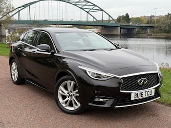 Used Infiniti Q30 2016 for sale - 79394455: Photo