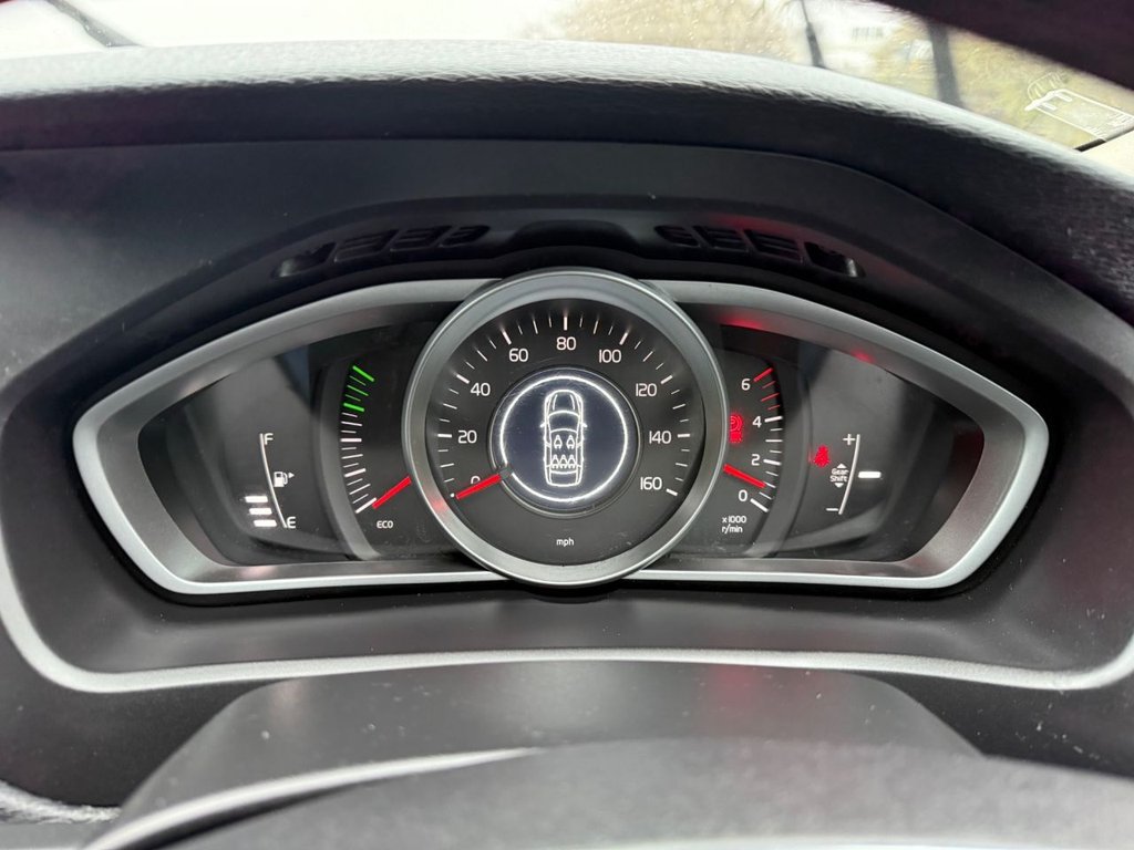 Used Volvo V40 2017 for sale - 77451622: Photo 15