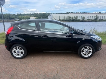 Used Ford Fiesta 2017 for sale - 79038401: Photo