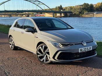 Volkswagen - Golf