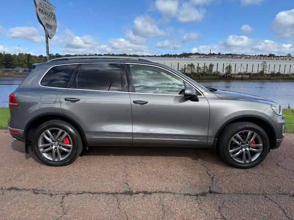 Used Volkswagen Touareg 2015 for sale - 76023778: Photo 2