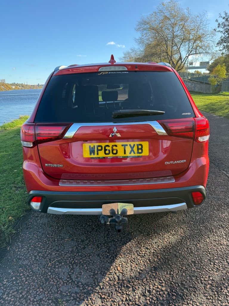 Used Mitsubishi Outlander 2016 for sale - 76445809: Photo 4