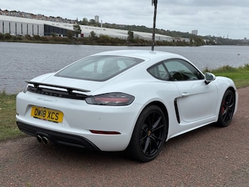 Used Porsche 718 Cayman 2018 for sale - 75642209: Photo