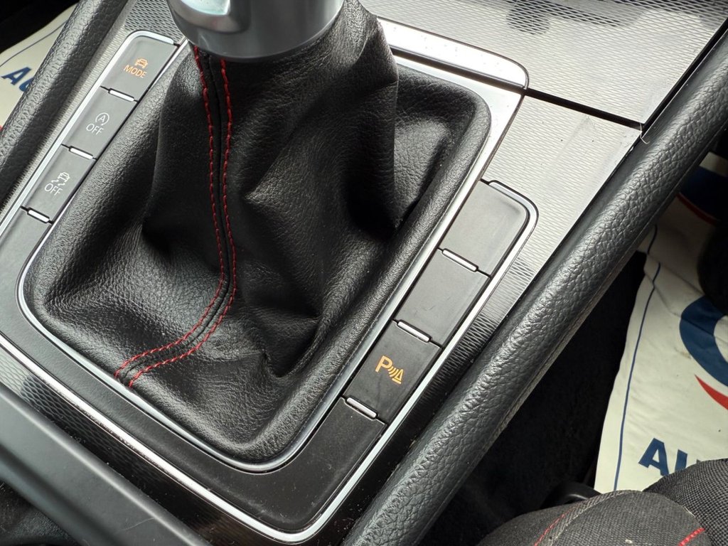 Used Volkswagen Golf 2014 for sale - 77952475: Photo 20