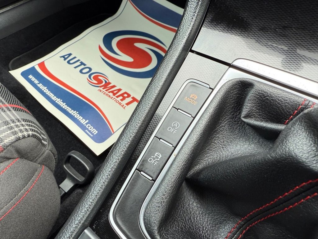 Used Volkswagen Golf 2014 for sale - 77952475: Photo 21