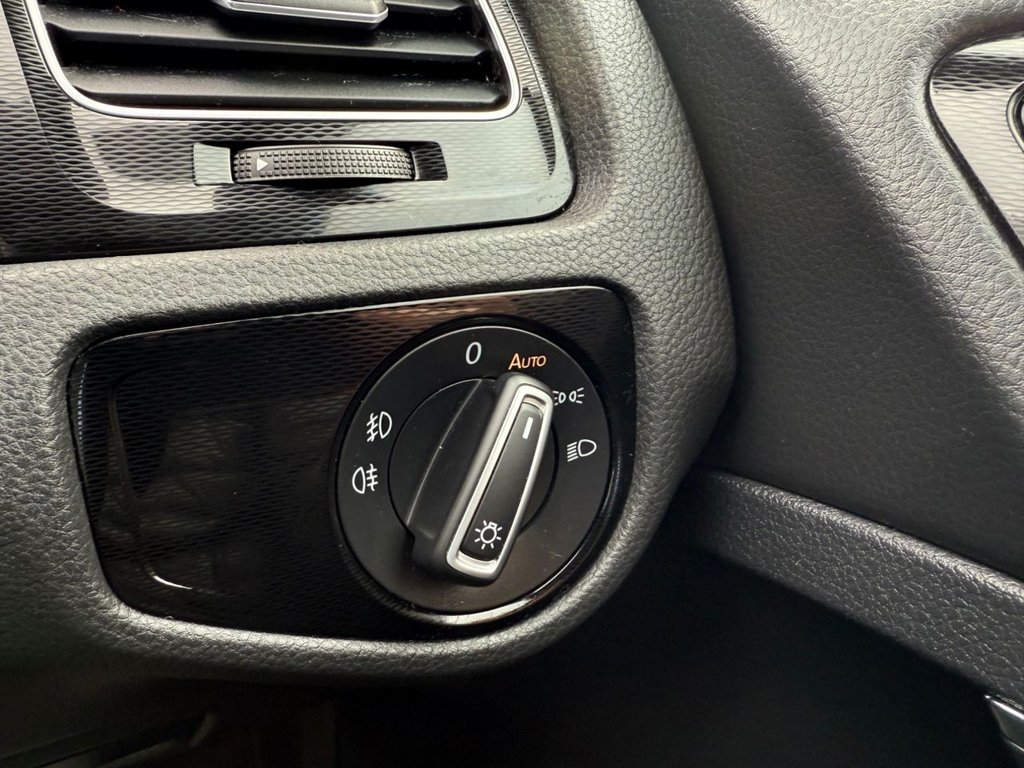 Used Volkswagen Golf 2014 for sale - 77952475: Photo 27