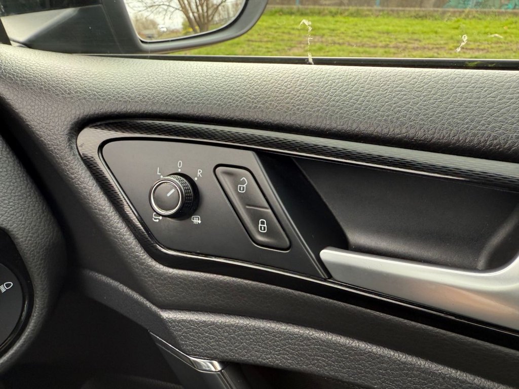 Used Volkswagen Golf 2014 for sale - 77952475: Photo 28