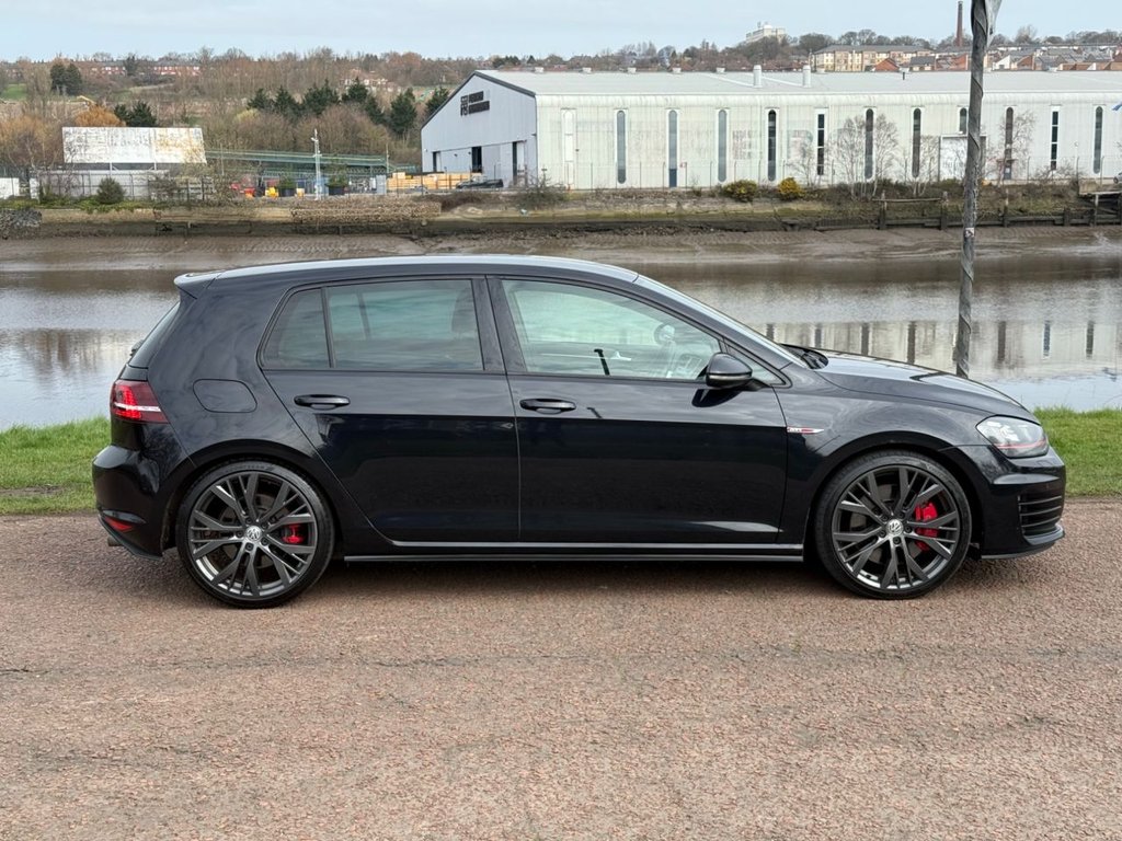 Used Volkswagen Golf 2014 for sale - 77952475: Photo 3