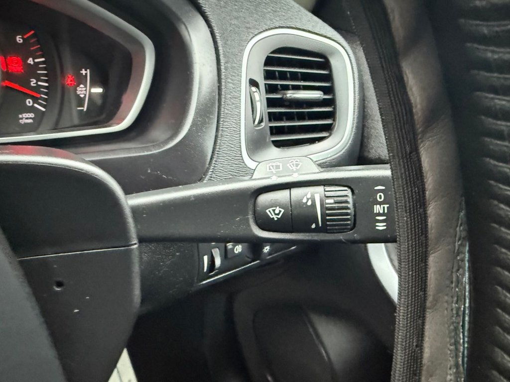 Used Volvo V40 2017 for sale - 78029957: Photo 21