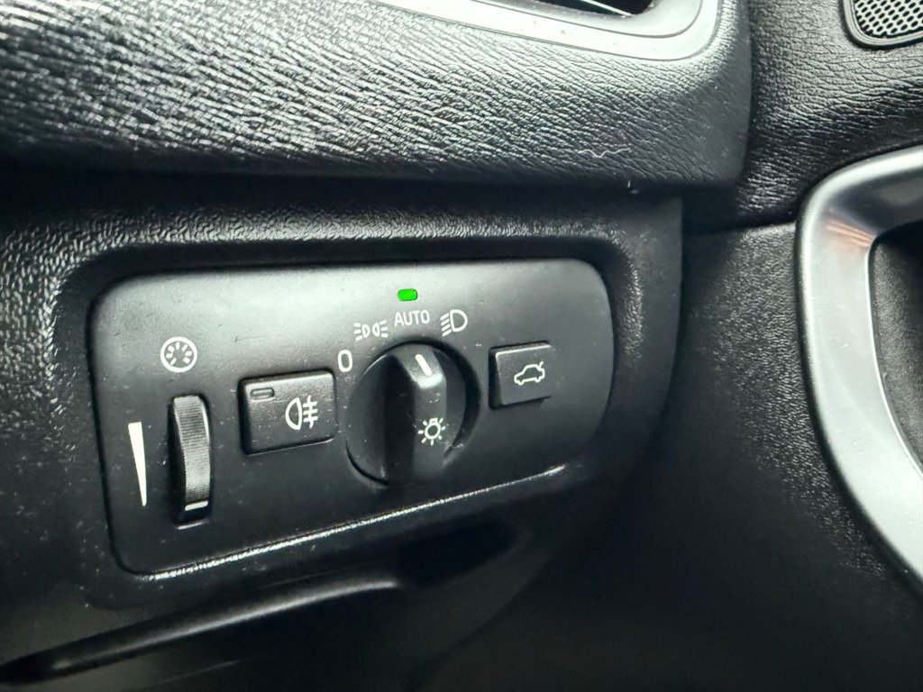 Used Volvo V40 2017 for sale - 78029957: Photo 23