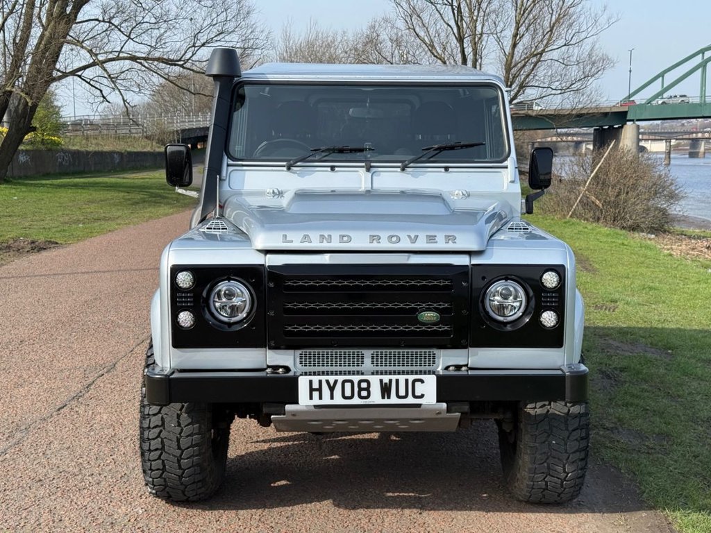 Used Land Rover Defender 2008 for sale - 77967119: Photo 2