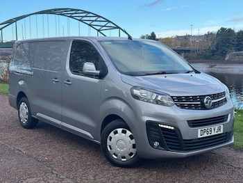 Vauxhall Vivaro feature image