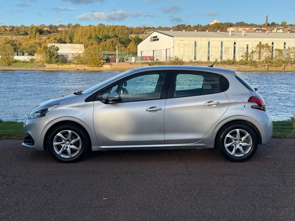 Used Peugeot 208 2017 for sale - 76380154: Photo 25