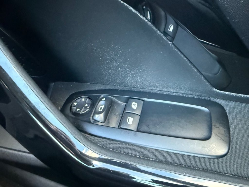 Used Peugeot 208 2017 for sale - 76380154: Photo 27