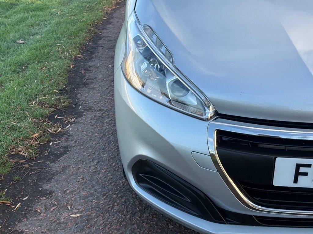 Used Peugeot 208 2017 for sale - 76380154: Photo 28