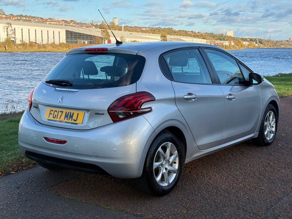 Used Peugeot 208 2017 for sale - 76380154: Photo 6
