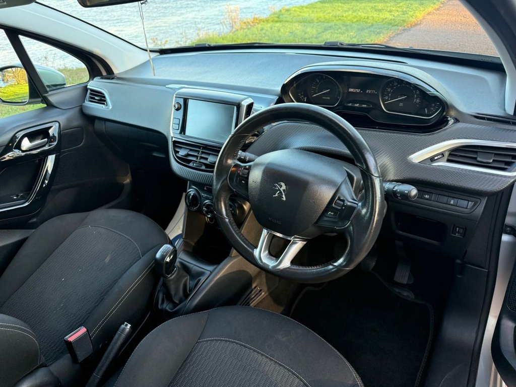 Used Peugeot 208 2017 for sale - 76380154: Photo 7