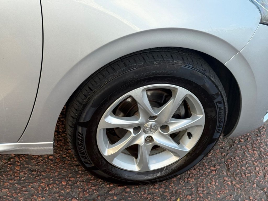 Used Peugeot 208 2017 for sale - 76380154: Photo 8