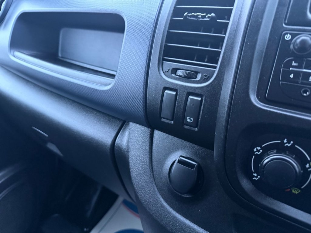 Used Vauxhall Vivaro 2017 for sale - 77236398: Photo 15
