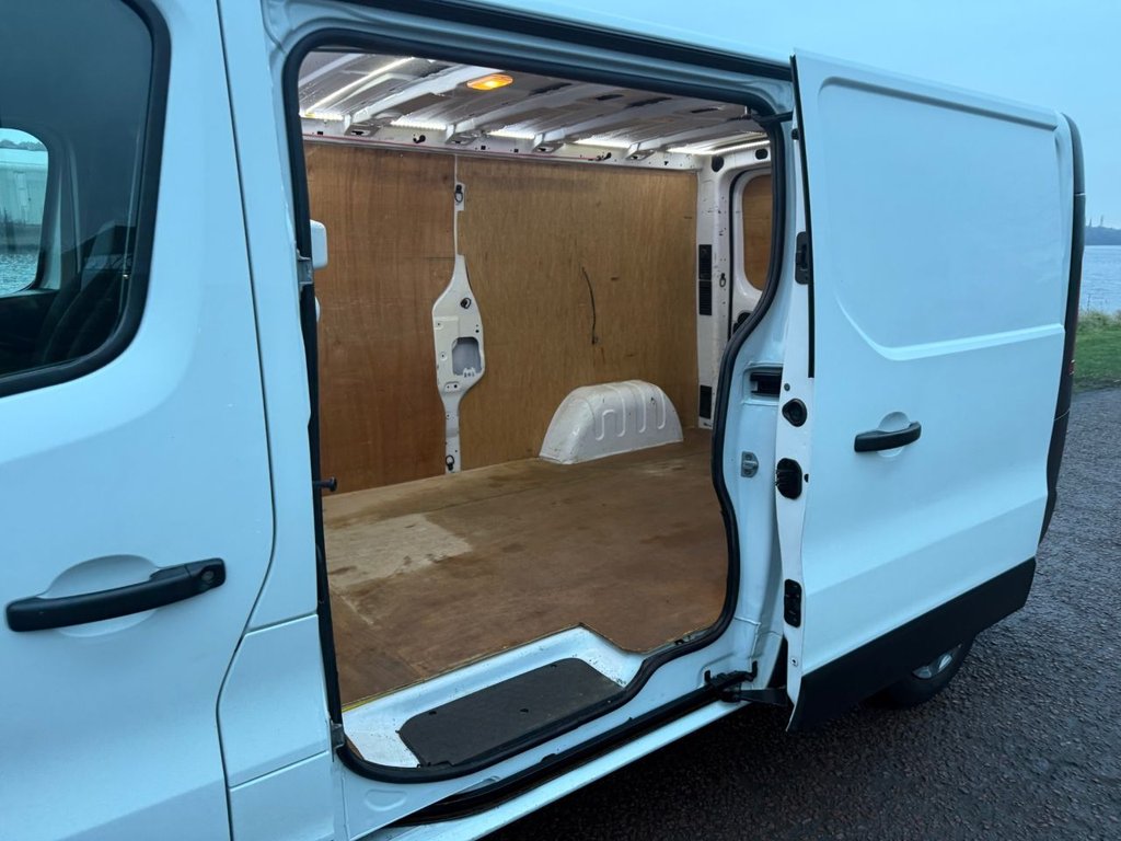 Used Vauxhall Vivaro 2017 for sale - 77236398: Photo 26