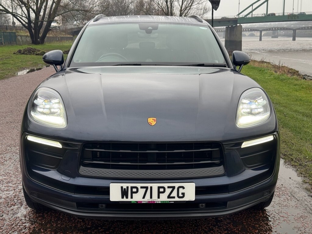 Used Porsche Macan 2021 for sale - 77302364: Photo 2