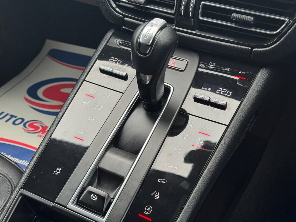 Used Porsche Macan 2021 for sale - 77302364: Photo 22