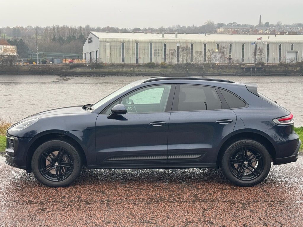 Used Porsche Macan 2021 for sale - 77302364: Photo 24