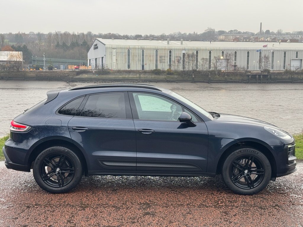 Used Porsche Macan 2021 for sale - 77302364: Photo 3