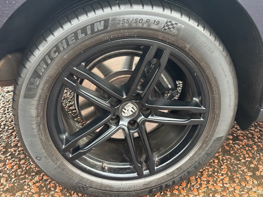 Used Porsche Macan 2021 for sale - 77302364: Photo 8