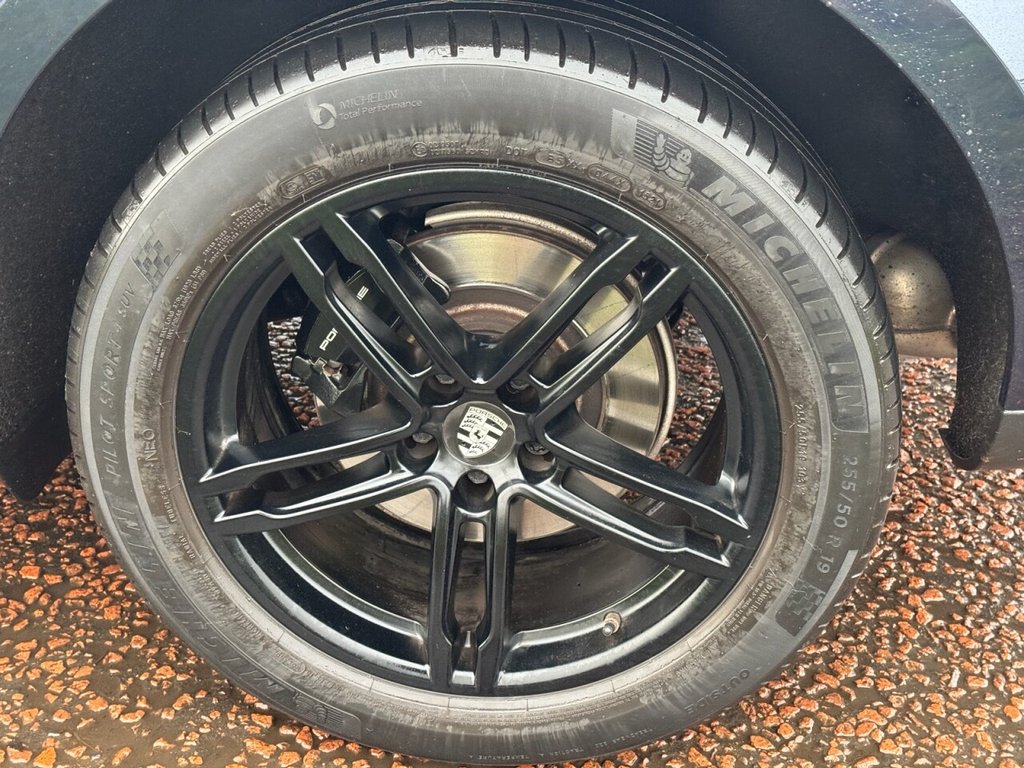 Used Porsche Macan 2021 for sale - 77302364: Photo 9