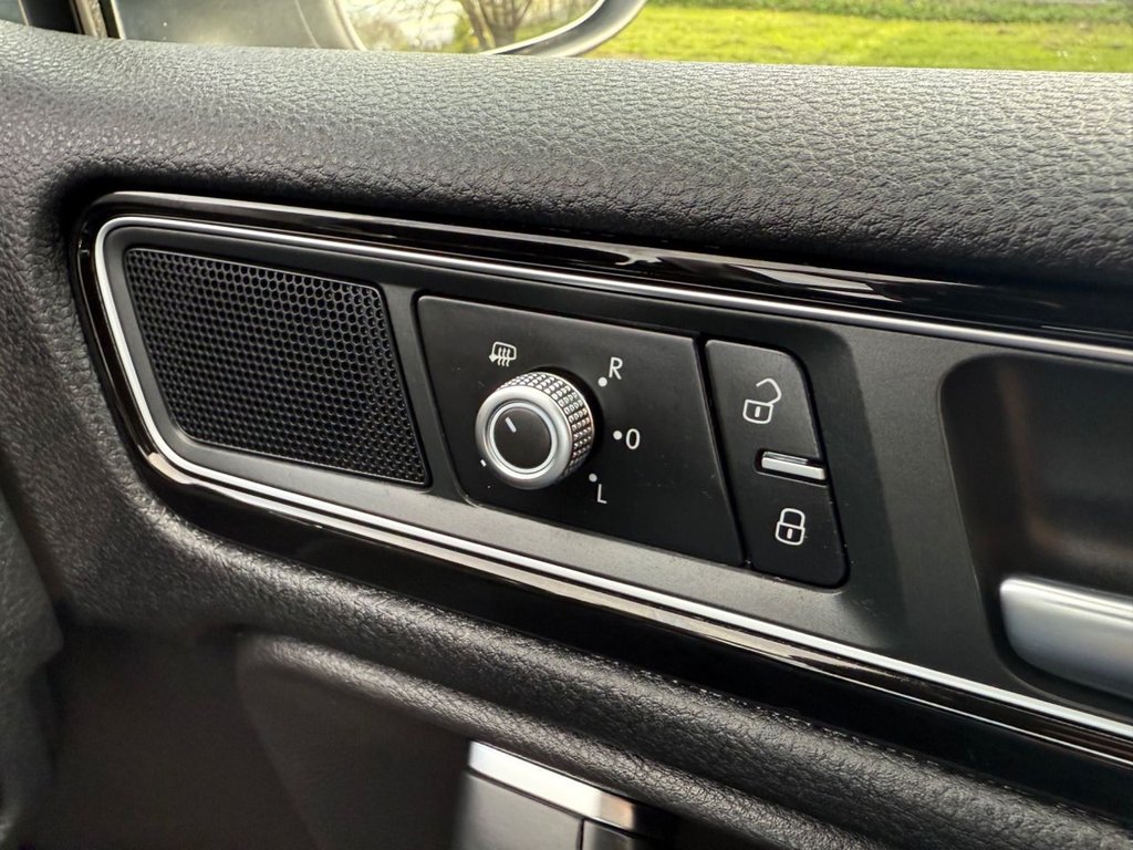 Used Volkswagen Touareg 2017 for sale - 78097228: Photo 27