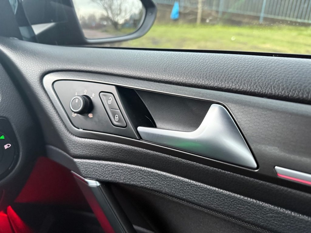 Used Volkswagen Golf 2017 for sale - 77250737: Photo 27