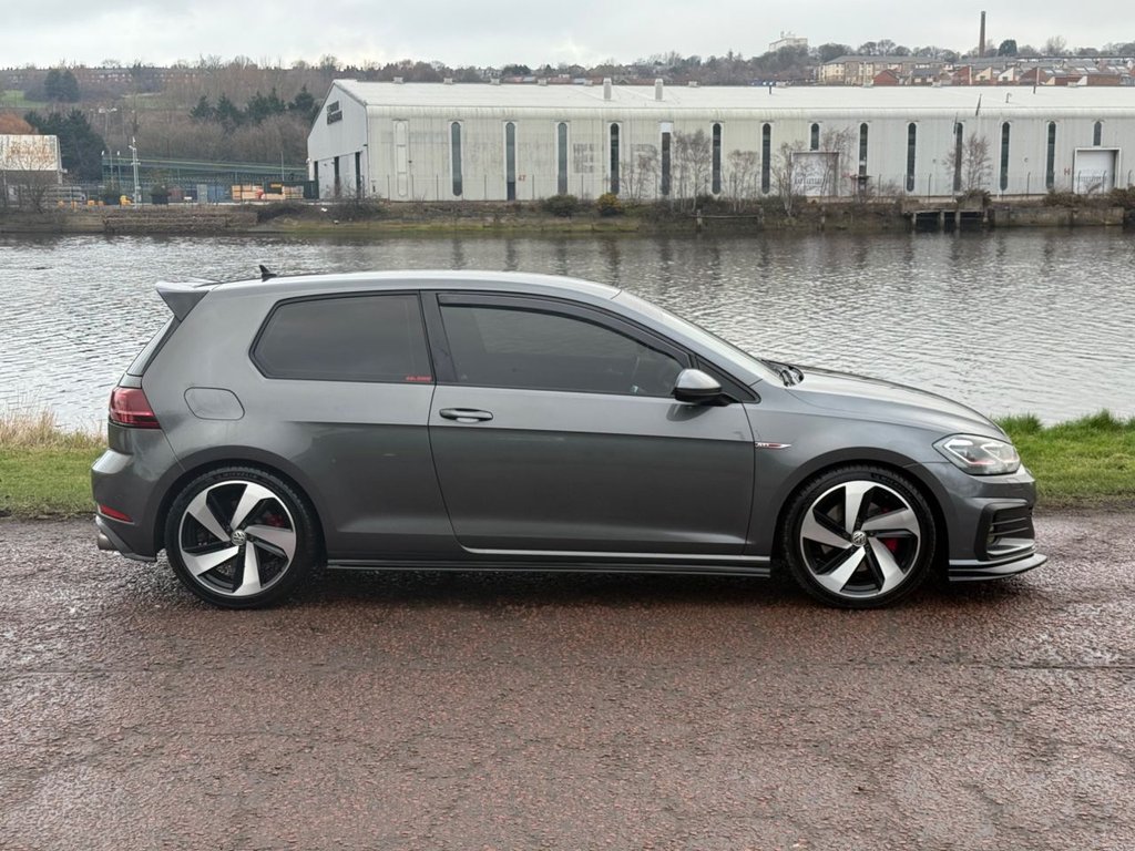 Used Volkswagen Golf 2017 for sale - 77250737: Photo 3