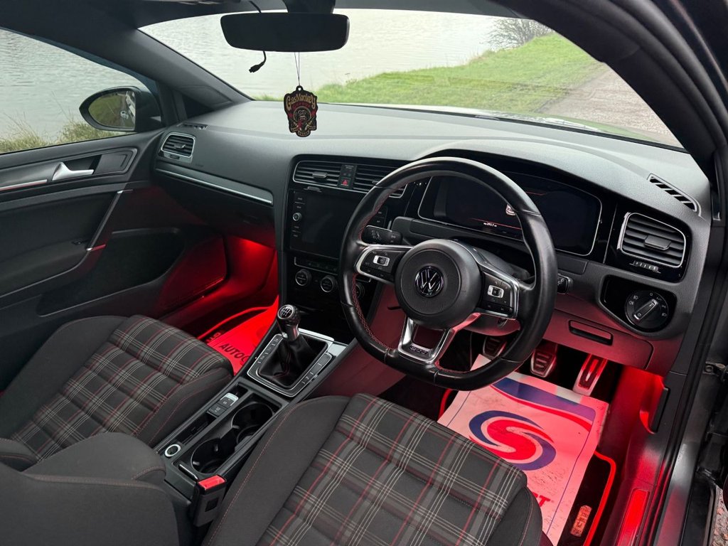 Used Volkswagen Golf 2017 for sale - 77250737: Photo 9