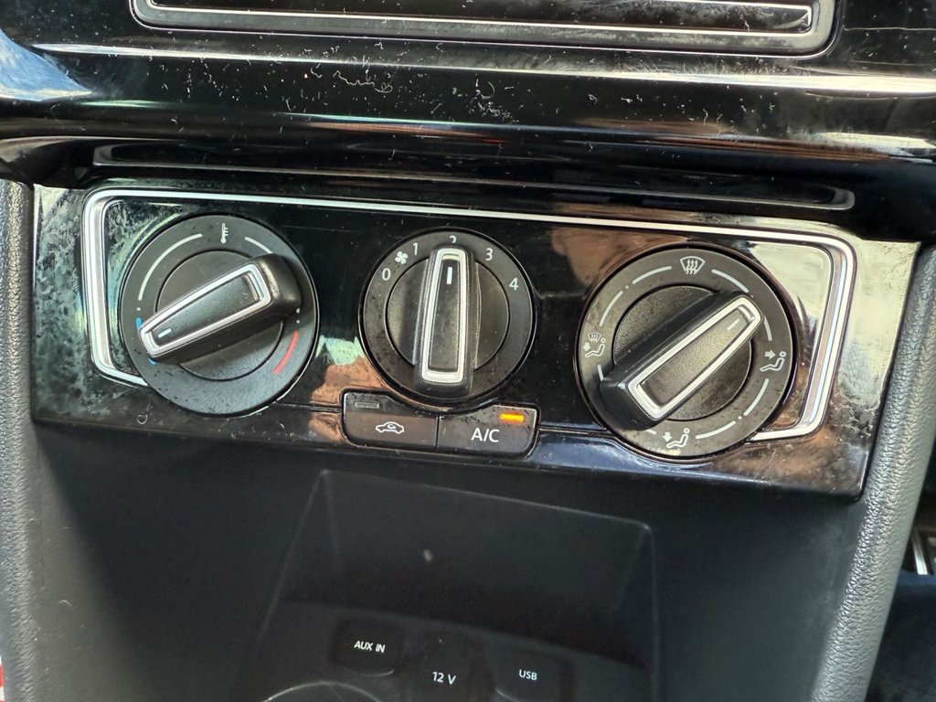 Used Volkswagen Polo 2015 for sale - 76546352: Photo 15