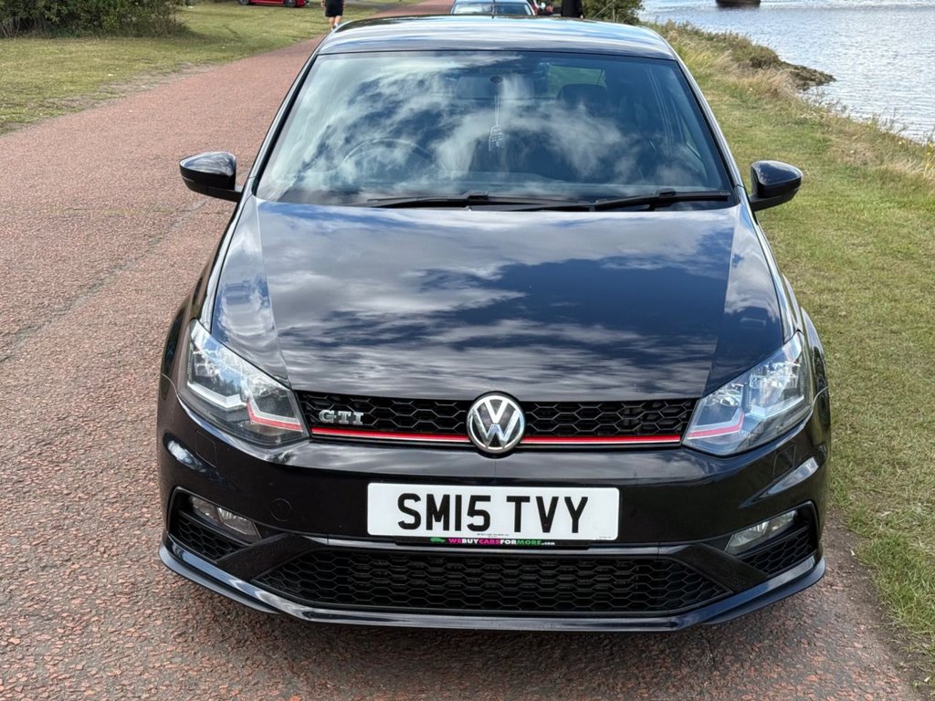 Used Volkswagen Polo 2015 for sale - 76546352: Photo 2