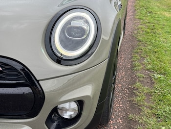Used MINI Convertible 2018 for sale - 79142549: Photo