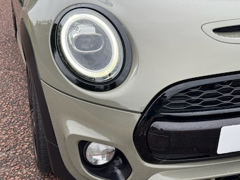 Used MINI Convertible 2018 for sale - 79142549: Photo