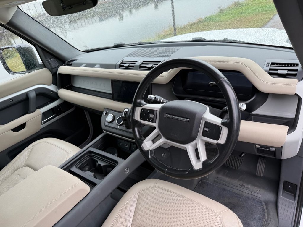 Used Land Rover Defender 2021 for sale - 76118688: Photo 11