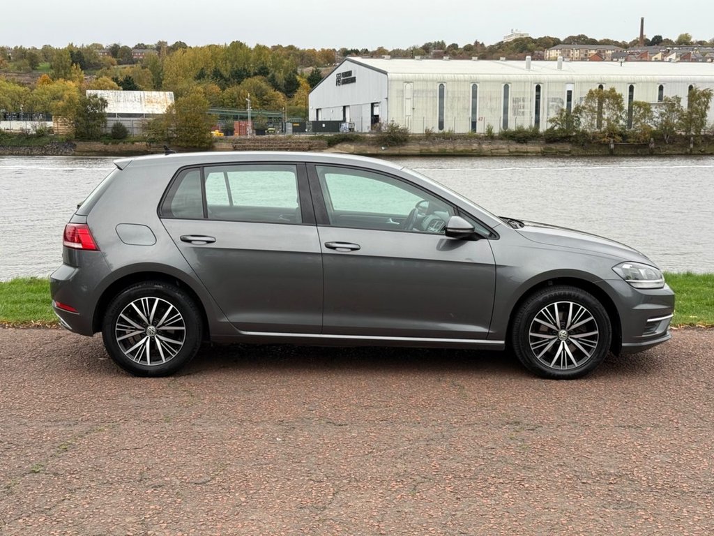 Used Volkswagen Golf 2017 for sale - 76375961: Photo 3